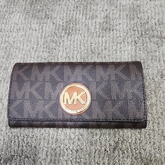 Michael Kors Wallet Brown Medium Gold Accent - Picture 1 of 10